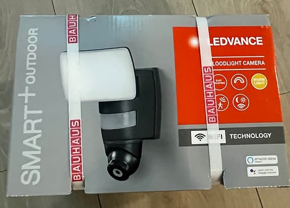 Entré belysning med kamera