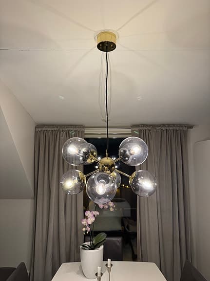 Taklampa med 8 glaskupor