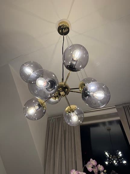 Taklampa med 8 glaskupor