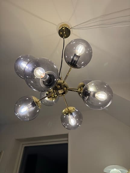 Taklampa med 8 glaskupor