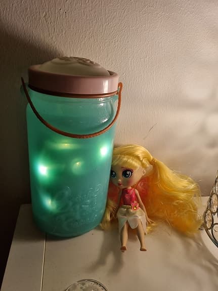 Bright fairy friends docka med lysande burk.