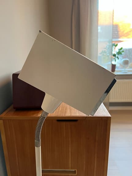 “Kuben” retro golvlampa