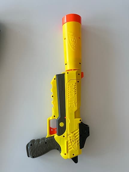 Nerf & XShot – Fortnite pistol + Belt Blaster