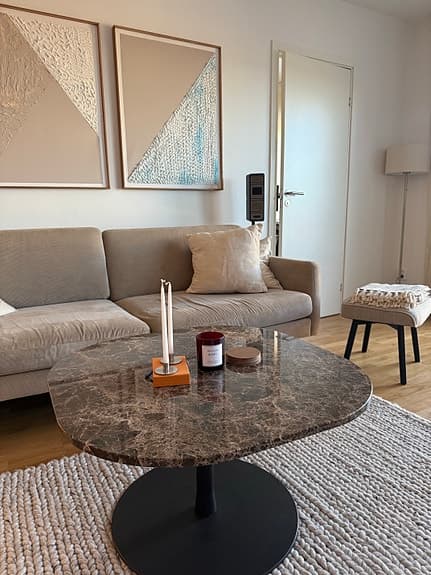 Soffbord i massiv marmor