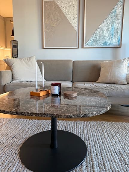 Soffbord i massiv marmor