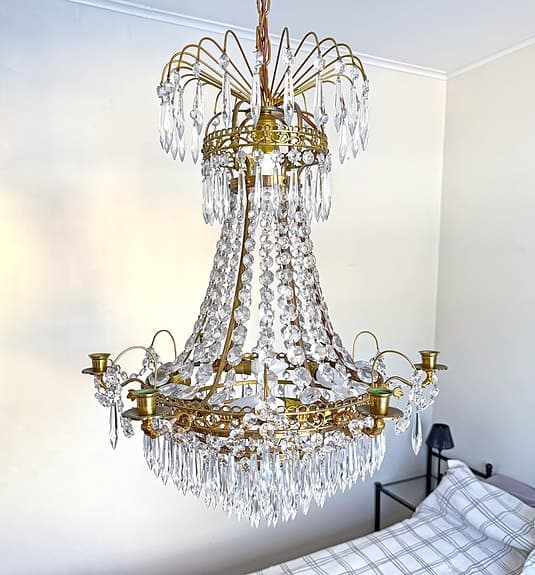 Pampig stor gammal kristallkrona/ljuskrona/takkrona i mässing - 1900-tal