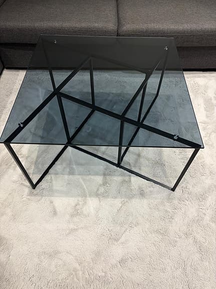Modernt Soffbord i glas & Svart Metallram