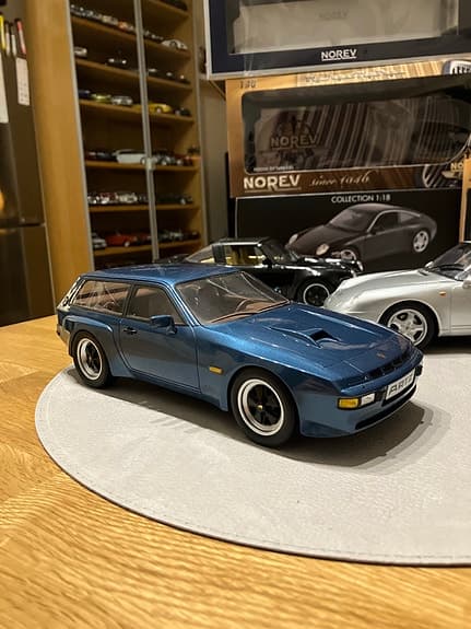 3st Porsche modellbilar skala 1:18