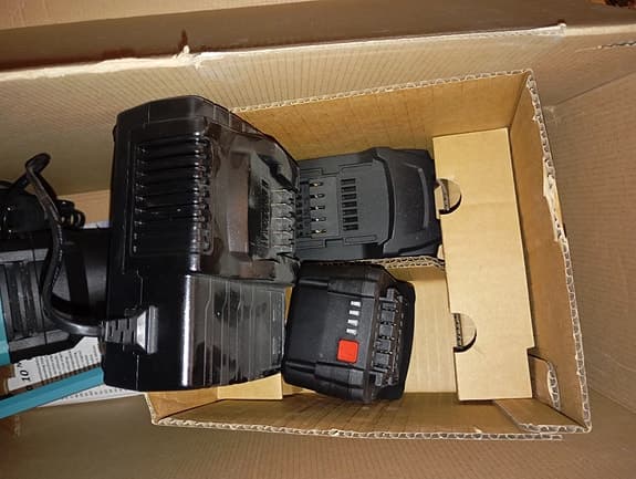 Helt ny Collomix Xo 10 NC visp blandare. med laddare och 2 batterier