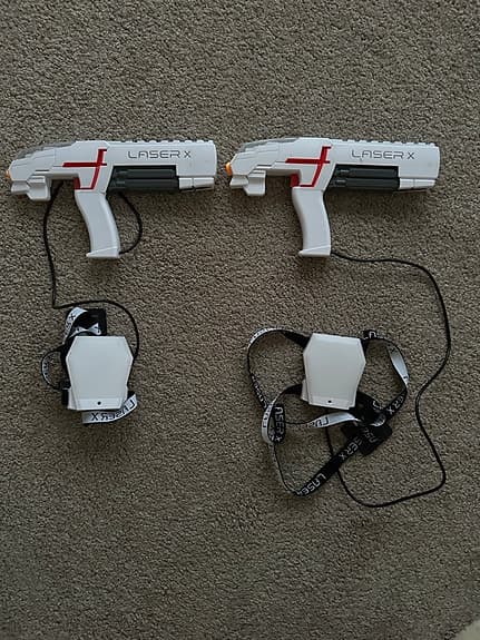 Laser X stridsspel med västar och pistoler – komplett set