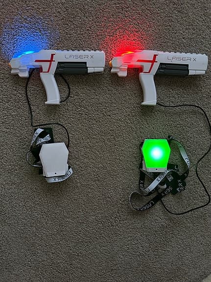 Laser X stridsspel med västar och pistoler – komplett set