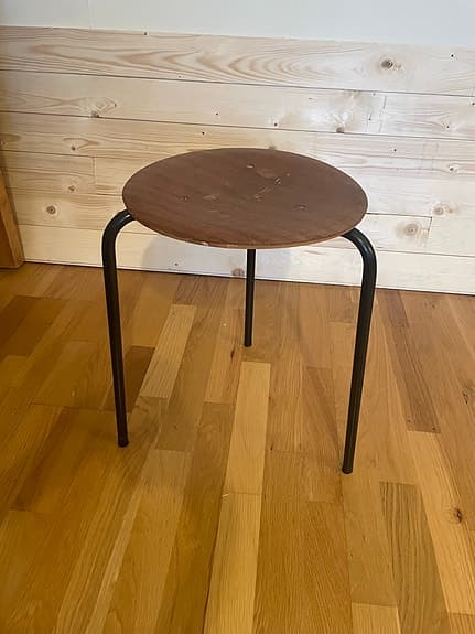 Trebent pall Dot Arne Jacobsen stil