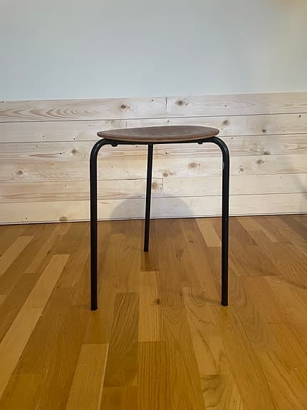 Trebent pall Dot Arne Jacobsen stil