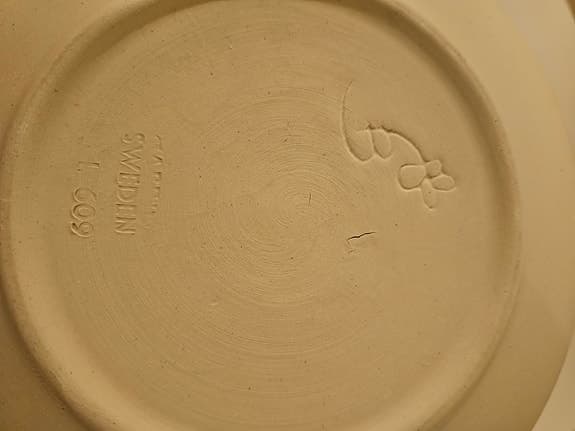 Fyra keramiska vaser - behållare, beige med blommönster