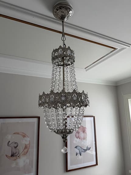 Elegant taklampa i kristall