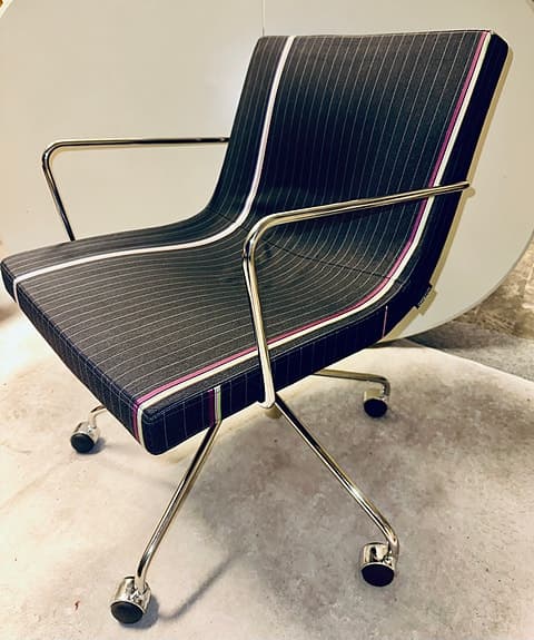 Designstol Offecct Bond. (Nypris 20 000kr)