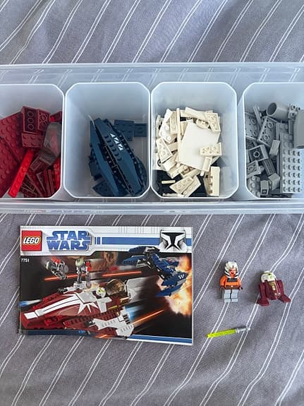 LEGO Star Wars Ahsoka's Starfighter och Vulture Droid 7751