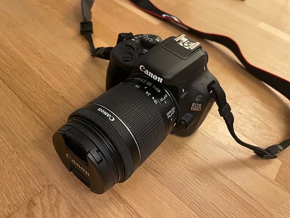 Canon EOS 100D + EFS 18-55mm