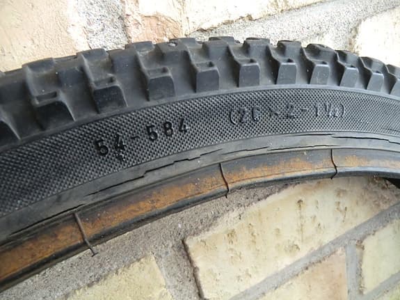 dubbdäck cykel cykeldäck med dubbar vinterdäck nokian speed 54-584 26x2 1 1/2