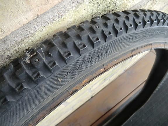 dubbdäck cykel cykeldäck med dubbar vinterdäck nokian speed 54-584 26x2 1 1/2