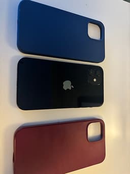 iPhone 12, 64gb + skal