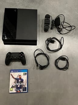 Sony Playstation 4, PS4 med spel och tillbehör