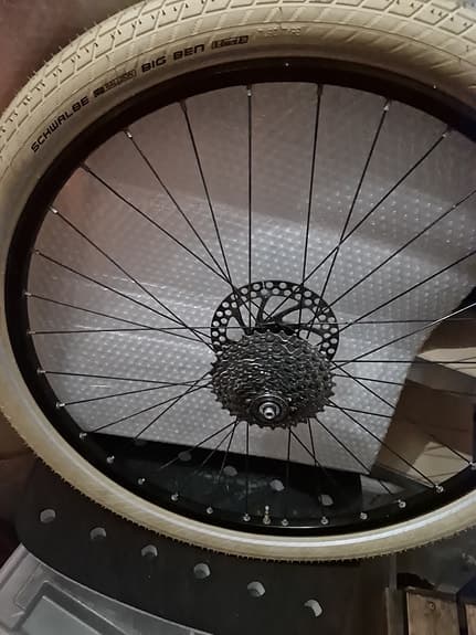 2 kompletta hjul med växlar, skivbromsar, Cannondale Lefty Coda-axlar, Vintage