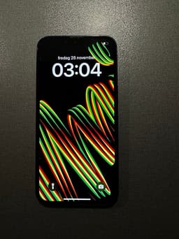 Apple iPhone 13 128 GB svart