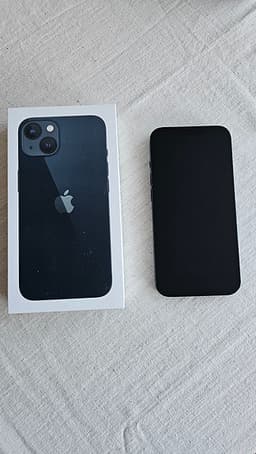 iPhone 13 128GB med 90% batterihälsa