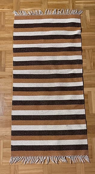 Randig matta – ca 130 × 63 cm