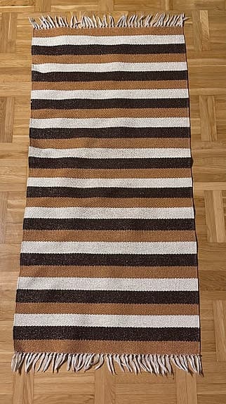 Randig matta – ca 130 × 63 cm