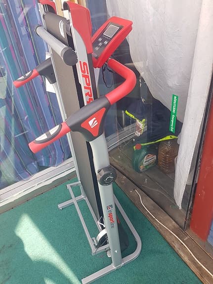 Insportline Sport Treadmill Svart och Röd