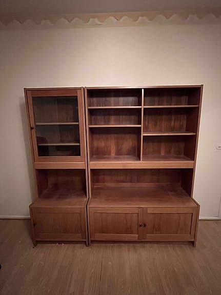 Stilren bokhylla/vitrinskåp i teak – retro 60/70-tal
