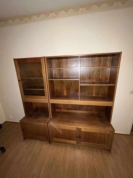 Stilren bokhylla/vitrinskåp i teak – retro 60/70-tal