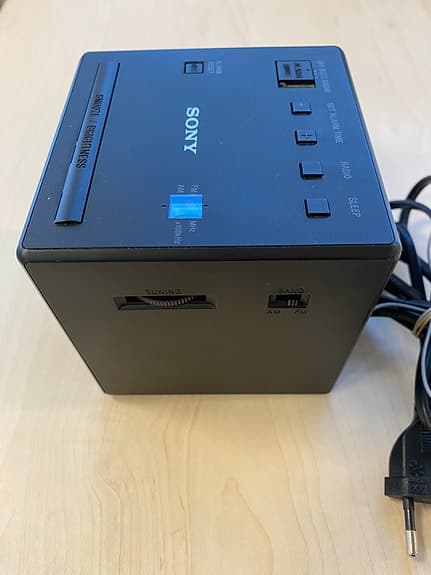 Klockradio Sony Modell ICF-01