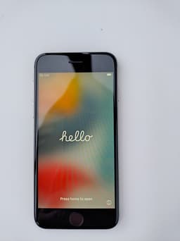 iPhone 6S -A1688. 92% batterihälsa.