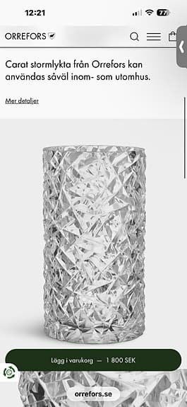 Carat stormlykta från Orrefors kan användas såväl inom- som utomhus.