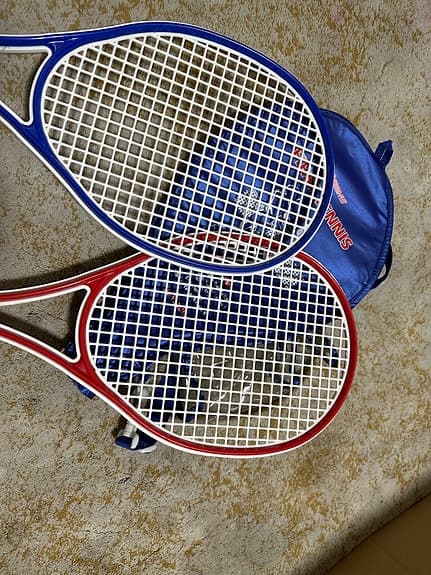 Lars First Tennis Tennisklubbor med fodral och bollar