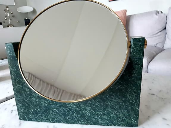 Pepe Marble spegel från Audo Copenhagen