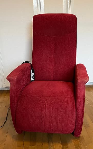 El-Reclinerfåtölj med uppresningshjälp