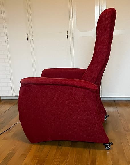 El-Reclinerfåtölj med uppresningshjälp