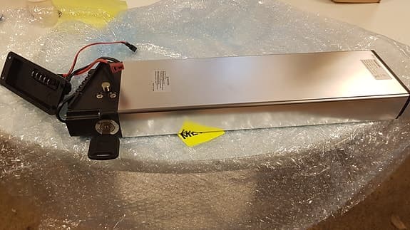 Batteri och laddare till elcykel