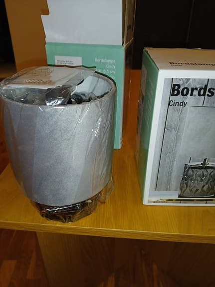 Bordsampa Cindy i grå