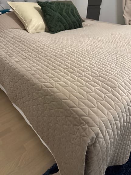 Sängöverkast 260x260