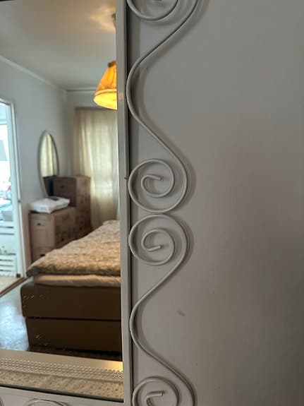 IKEA spegel med dekorativ ram