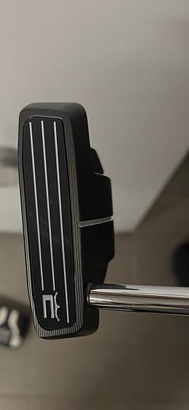 Putter.cobra Stingray med  Super Stroke grepp