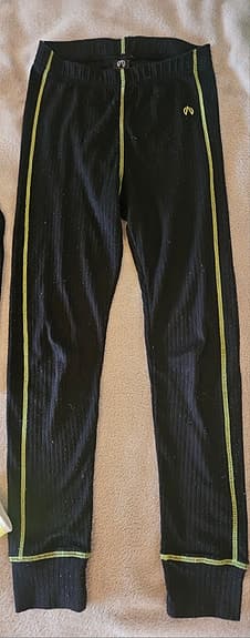 Underställ stl 134/140 och skidsockor stl 31/34