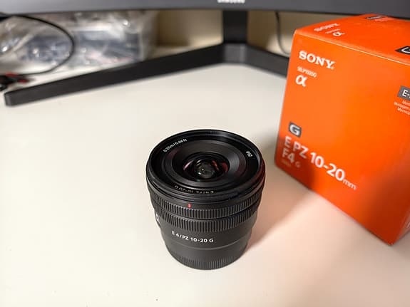 Sony E PZ 10–20mm f/4 G – APS-C – Sony E-fattning – i nyskick