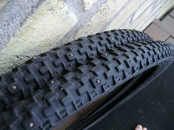 dubb däck dubbar cykel dubbdäck vinterdäck 28 tum hakkapeliitta speed 44-635
