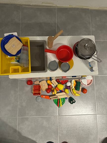Micki leksakskök i trä + massor av tillbehör